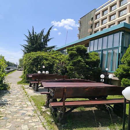 Hotel Carpati Baia Mare Buitenkant foto