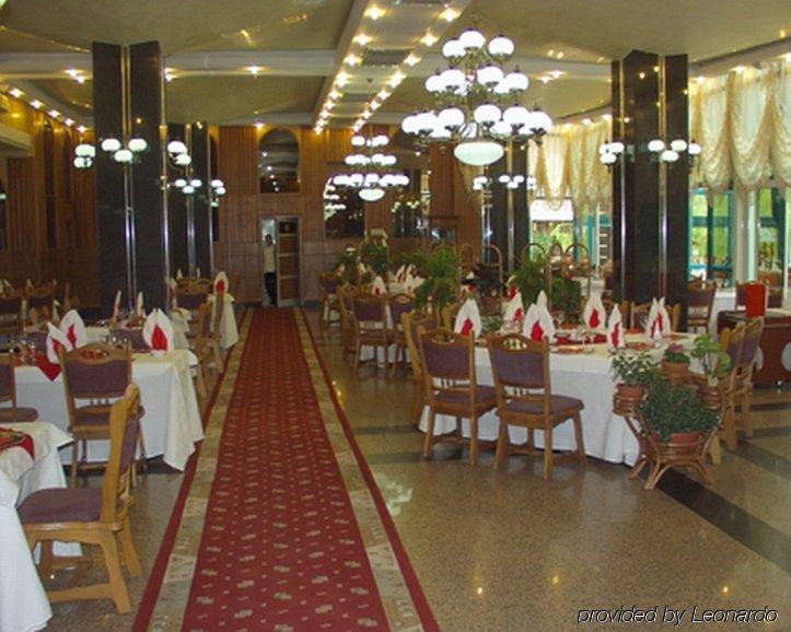 Hotel Carpati Baia Mare Buitenkant foto