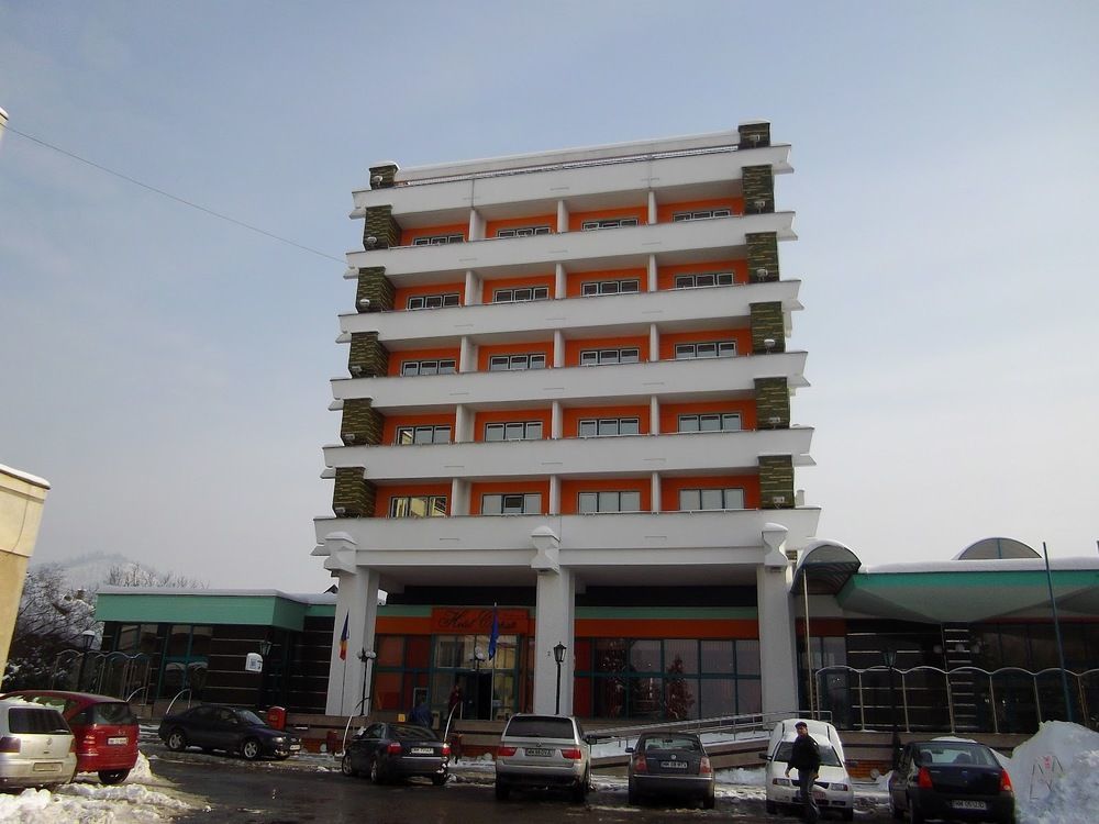Hotel Carpati Baia Mare Buitenkant foto