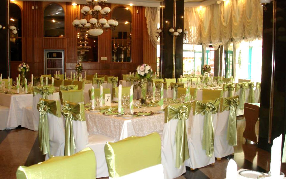 Hotel Carpati Baia Mare Buitenkant foto