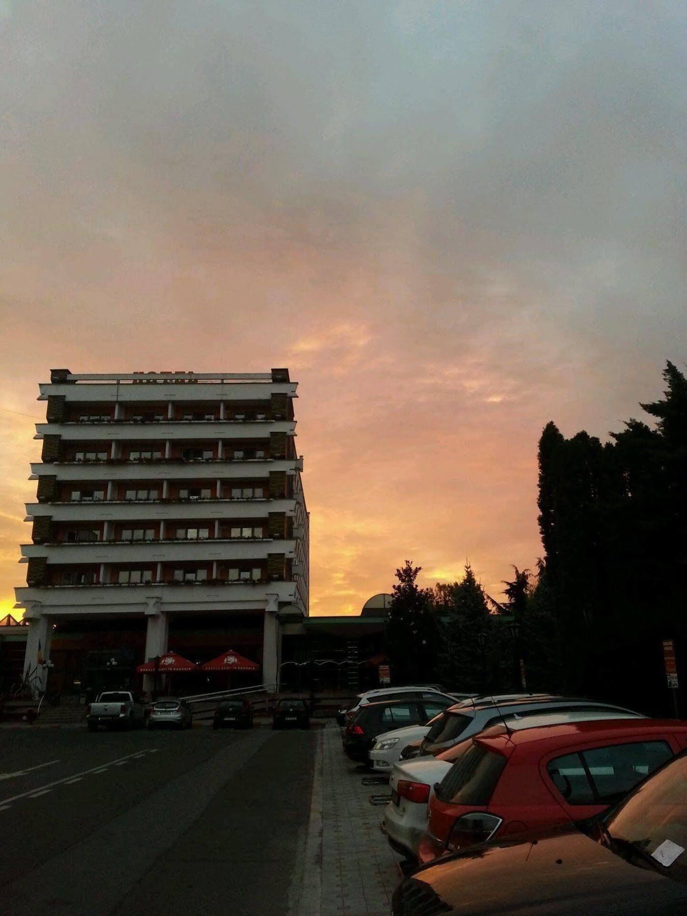 Hotel Carpati Baia Mare Buitenkant foto