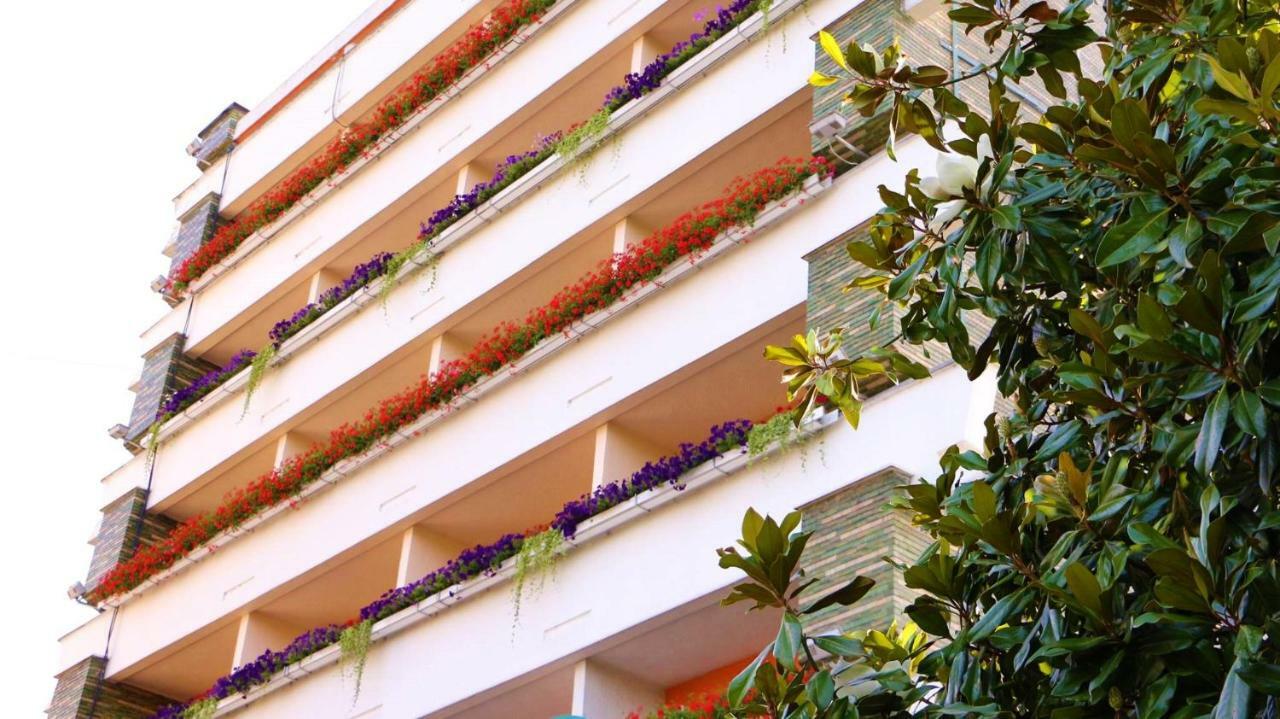 Hotel Carpati Baia Mare Buitenkant foto